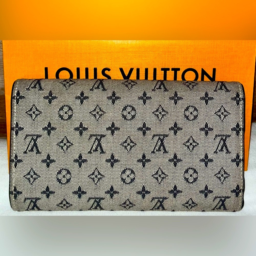 Louis Vuitton Authentic Monogram Navy Mini Lin Continental LV Dust bag & ribbon - Picture 11 of 12